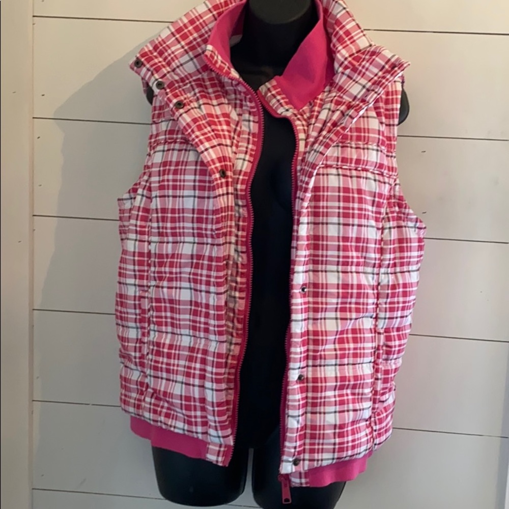 Lightweight snap and zipper with hood vest